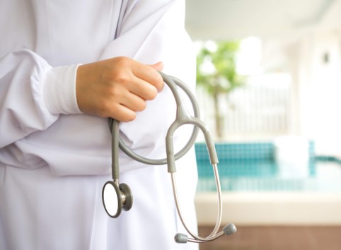 Bản án số: 599/2018/DS-PT Toà án nhân dân Thành phố Hồ Chí Minh về Tranh chấp quyền lợi bảo hiểm trợ cấp nằm viện.
